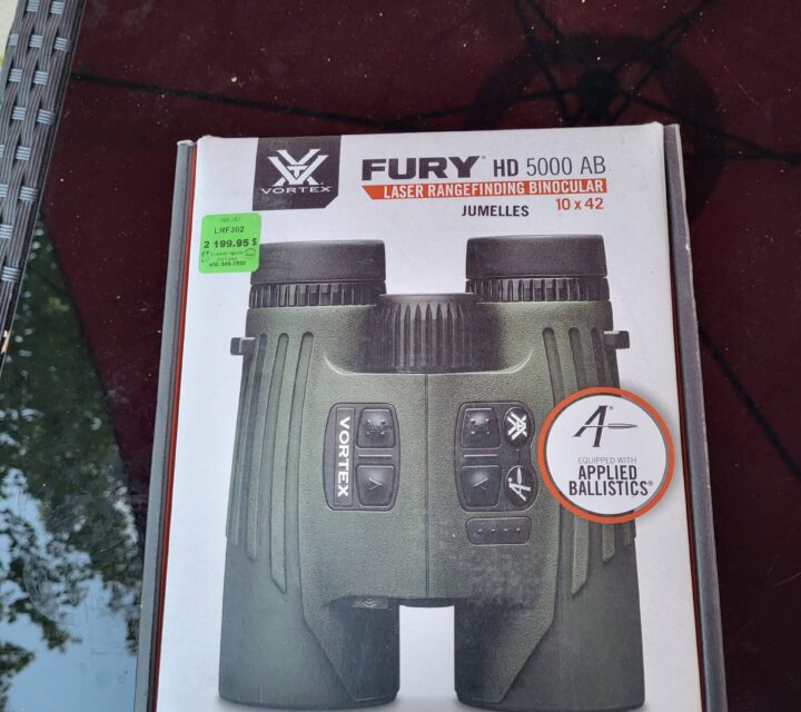 Jumelle vortex 10x42 avec télémétrie fury HD 5000 AB neuf se vend 2500.00 acheté en 2022 chez laredo sport