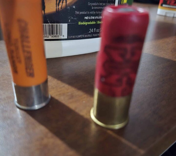 Plusieurs articles de rechargement et douille et autre articles de chasse pour plus de renseignements 418-953-2050