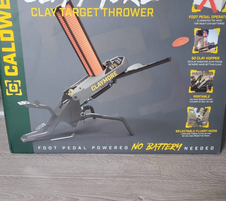 Lance pigeons à pédale Claymore