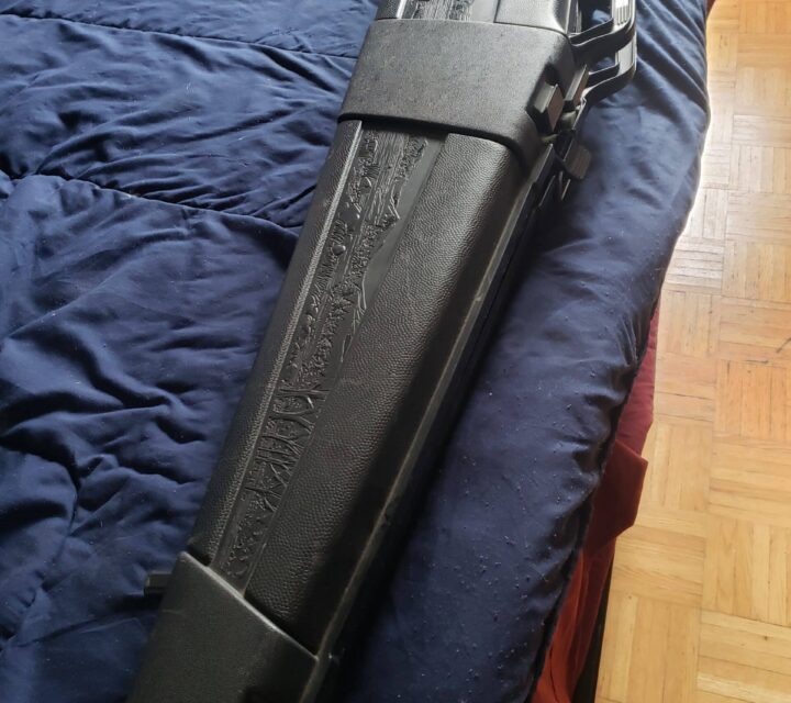 carabine 303 bretich modele montee carlo 5 coup enregistrer en bonne condition prix 450 .00 819 962 4936 bonne journee