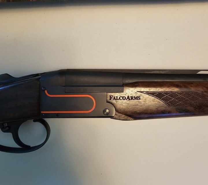 - Éjecteur de cartouche automatique