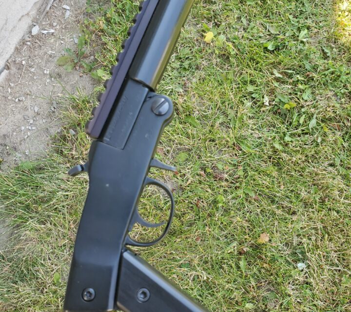 poignée et fut en delrin) 125 usd en Accessoires.