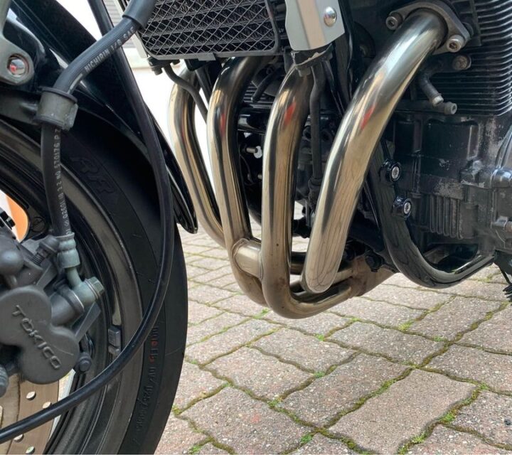 Suzuki GSX 750 year 1999 39