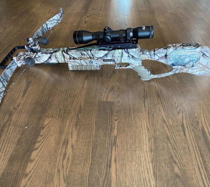 Vient avec étui et bandoulière