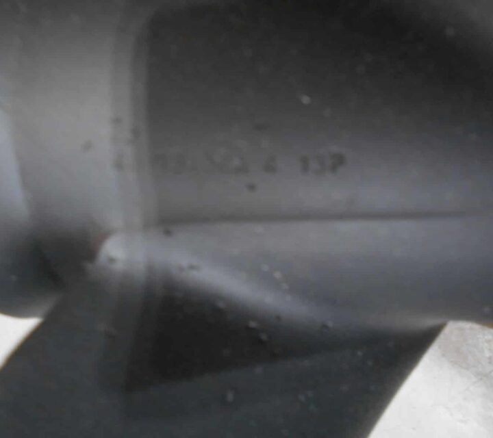 Pied de moteur Mercury 1997