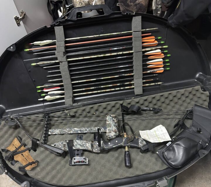 Arc PSC laser game sport avec toutes les flèches et équipements.