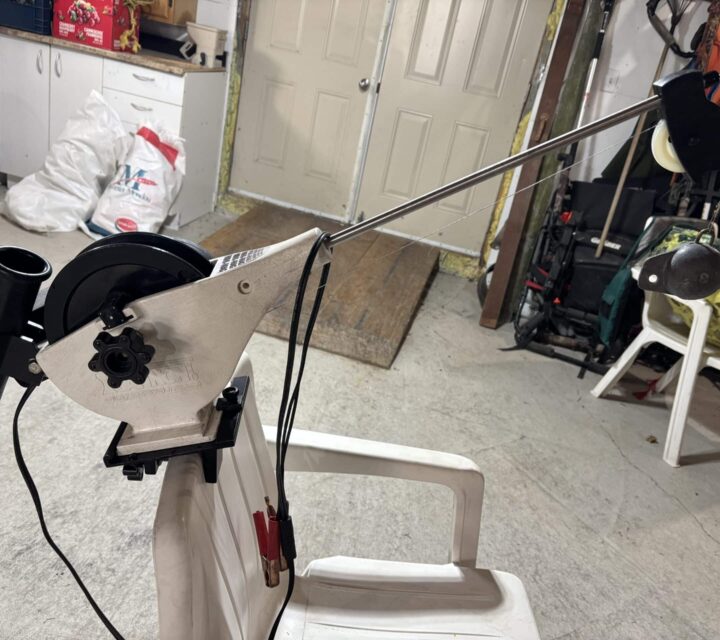 Cannon Downrigger Électrique 12 volts avec Compteur de pieds profondeur un AUBAINE !!!!