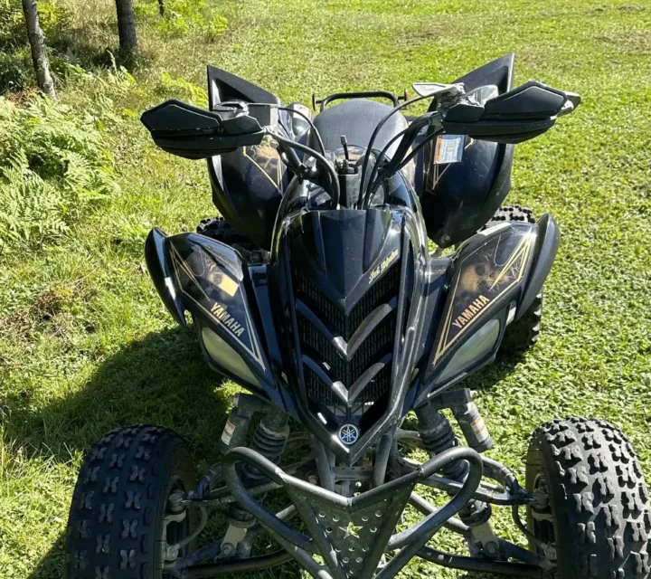 entreposer dans un garage et toujours plaqué