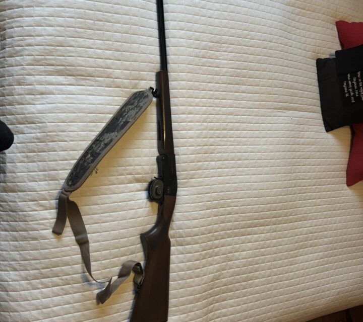 Fusil de chasse. Calibre 20. Un coup. De Marque Charles Daly.