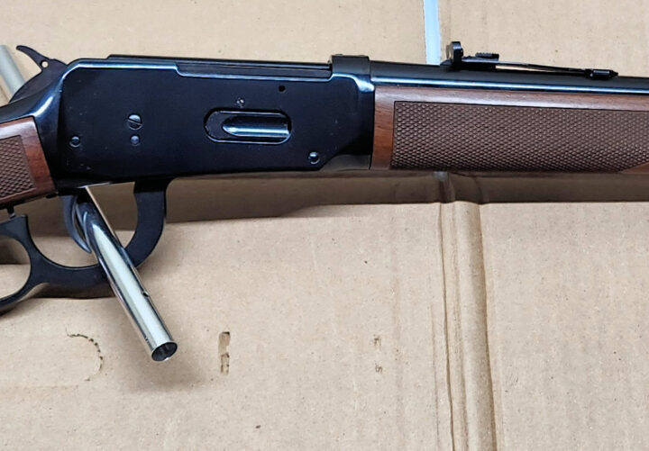 Winchester 94ae calibre 30-30. Canon de 20"