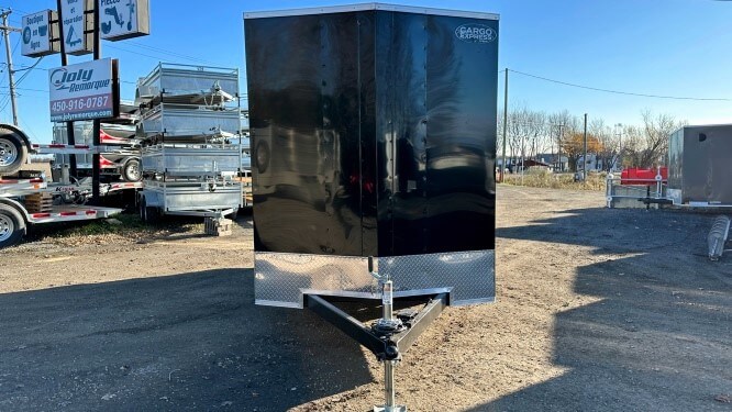 * Dimension de louverture de la porte arrière: 65 po (62 1/2 po entre les cables) x 74 po H