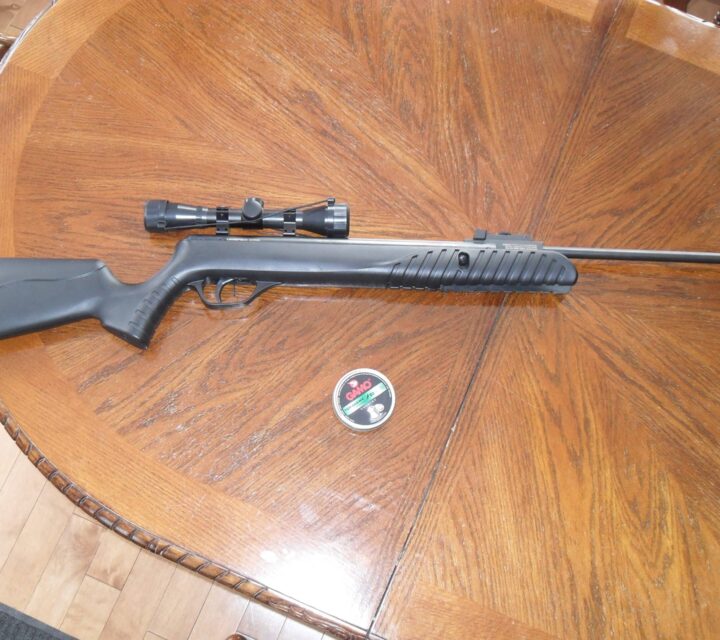 Carabine a plomb .177 avec télescope 4x32 presque neuve