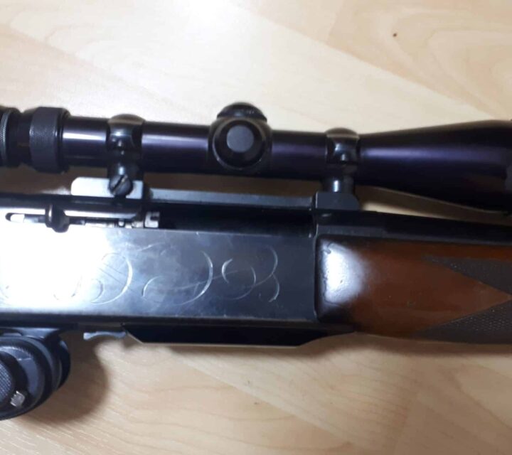 Arme toujour bien entretenu par un chasseur hors pair. Classe: Longueur du Canon 470 mm ou plus