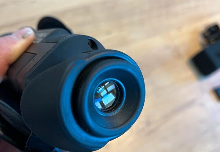 caméra thermique Pulsar Helion 2 XP50 Pro avec 2 batteries.