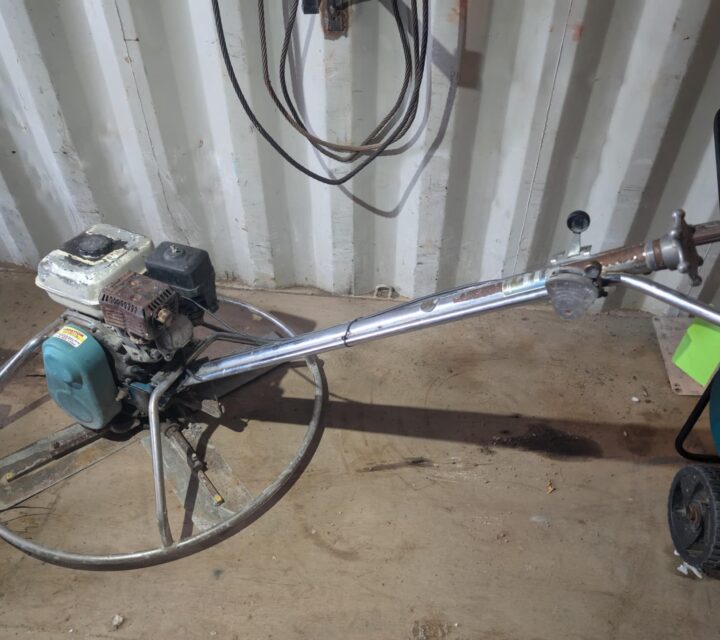 Flatteuse (Hélicoptère) à béton