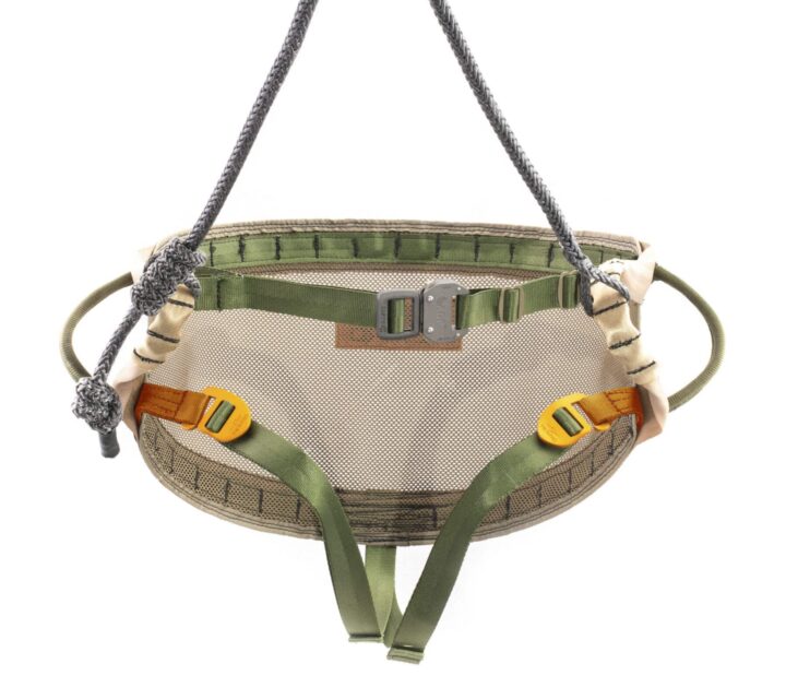 <p><strong>TAILLE Le Tethrd®</strong><br />Phantom® est le résultat de 2 ans de tests et de recherche et développement. Fini le temps o๠l'on se demandait "quelle taille dois-je acheter ?" ou contacter les médias sociaux pour demander à des chasseurs de selle plus expérimentés. La forme et la coupe en attente de brevet signifient que le Phantom® s'adapte aux tailles de 28 pouces à 40 pouces.</p>