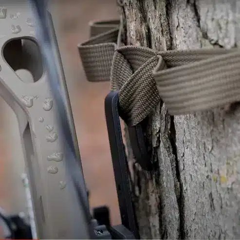 vous permettant d'accrocher d'autres accessoires tels que des carquois ou du matériel supplémentaire sans effort. Découvrez dès aujourd'hui la simplicité et l'efficacité du QuickDraw Bow Hanger !</p>