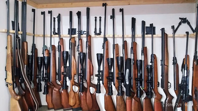 Service de rachat d'armes à  feu et de succession