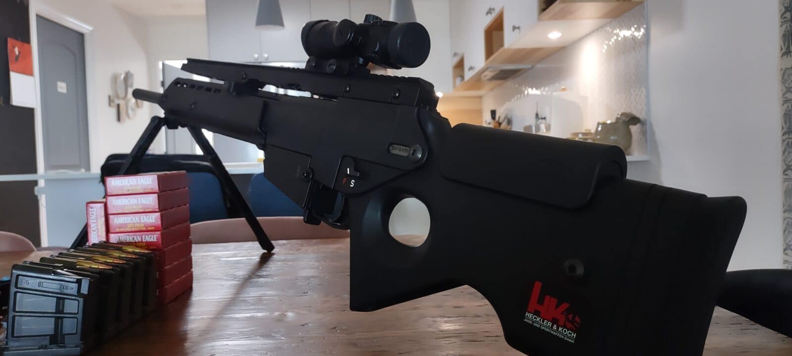 HK SL8