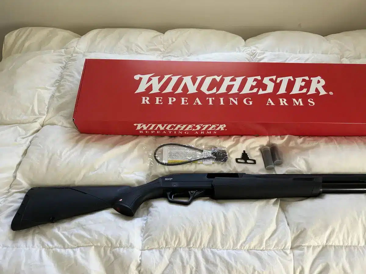 Winchester sxp black shadow