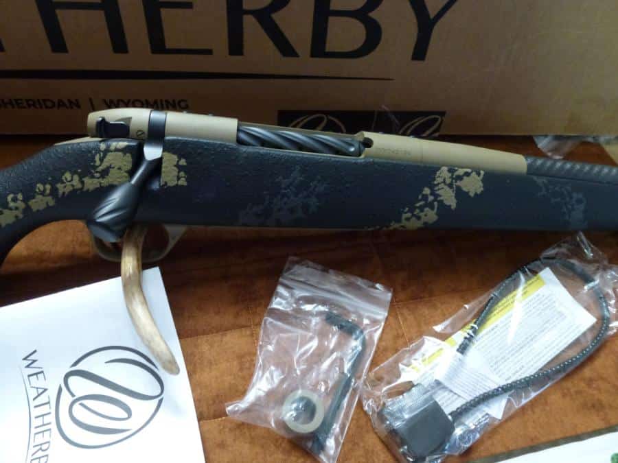 **NEUF**WEATHERBY MKV MAGNUM CUSTOM CARBONMARK 6.5WBY RPM**