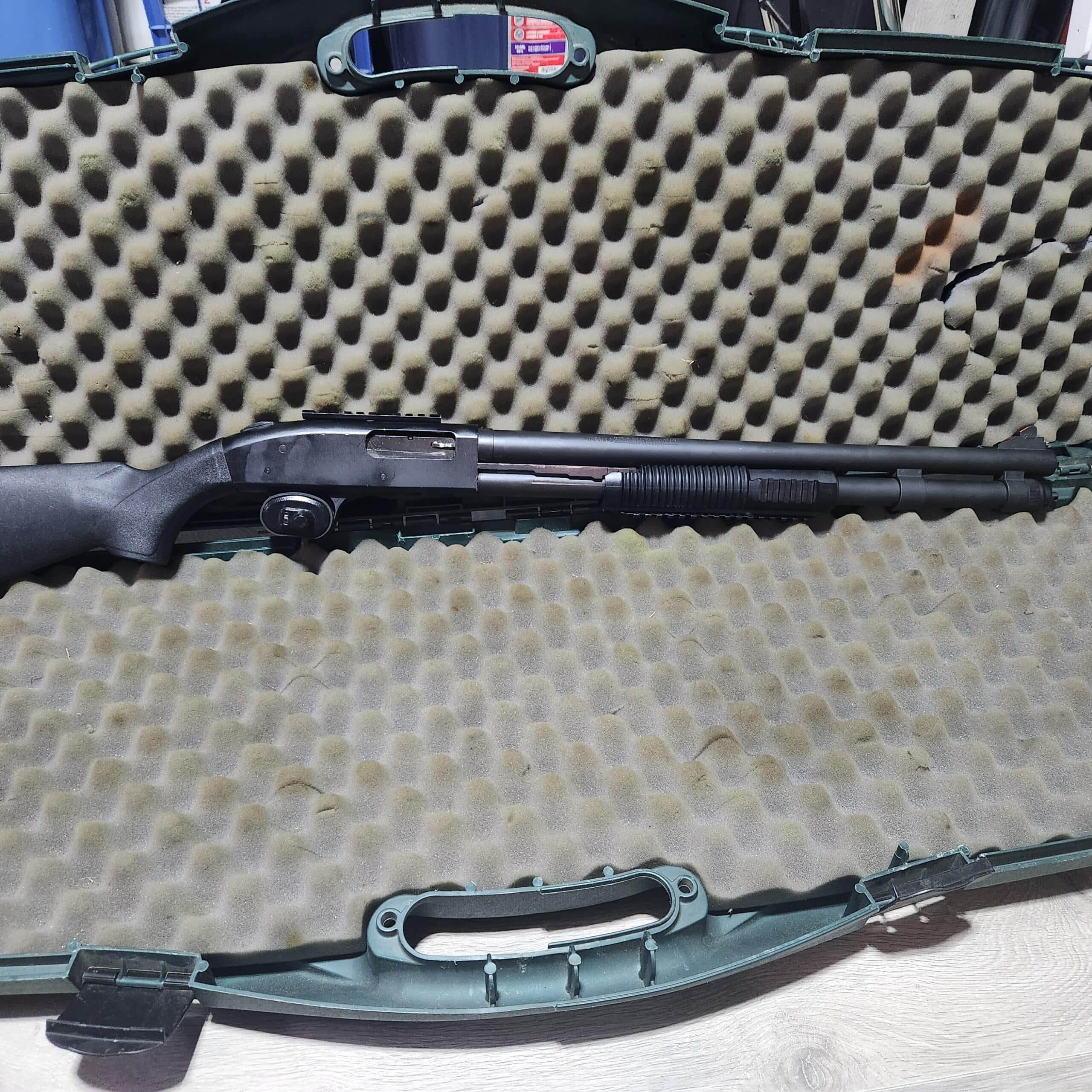 Mossberg 590 tactical 12 ga 3” 20” tri-rail