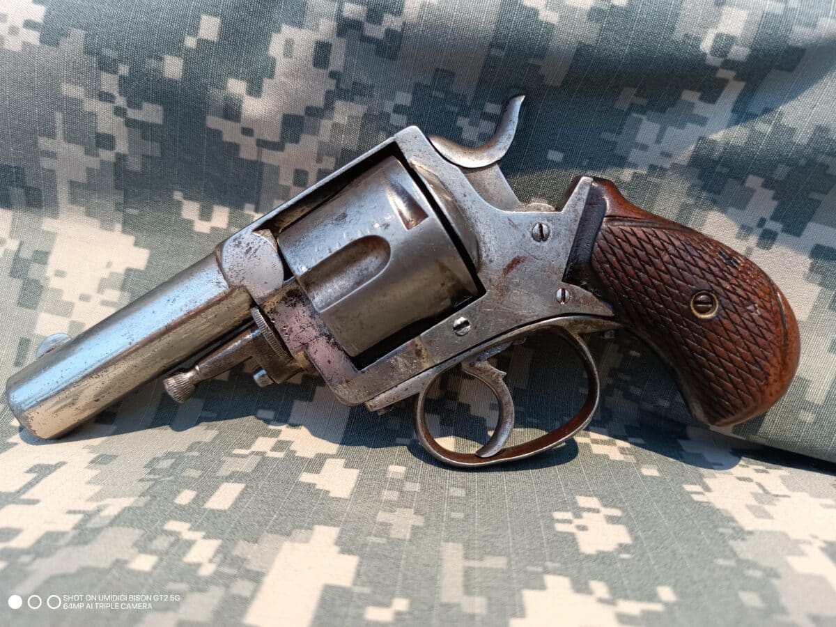 Revolver British Buldog