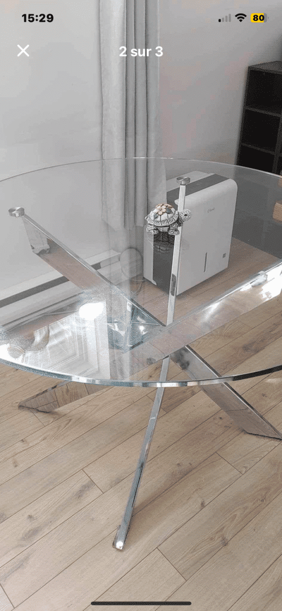 Table de cuisine en verre