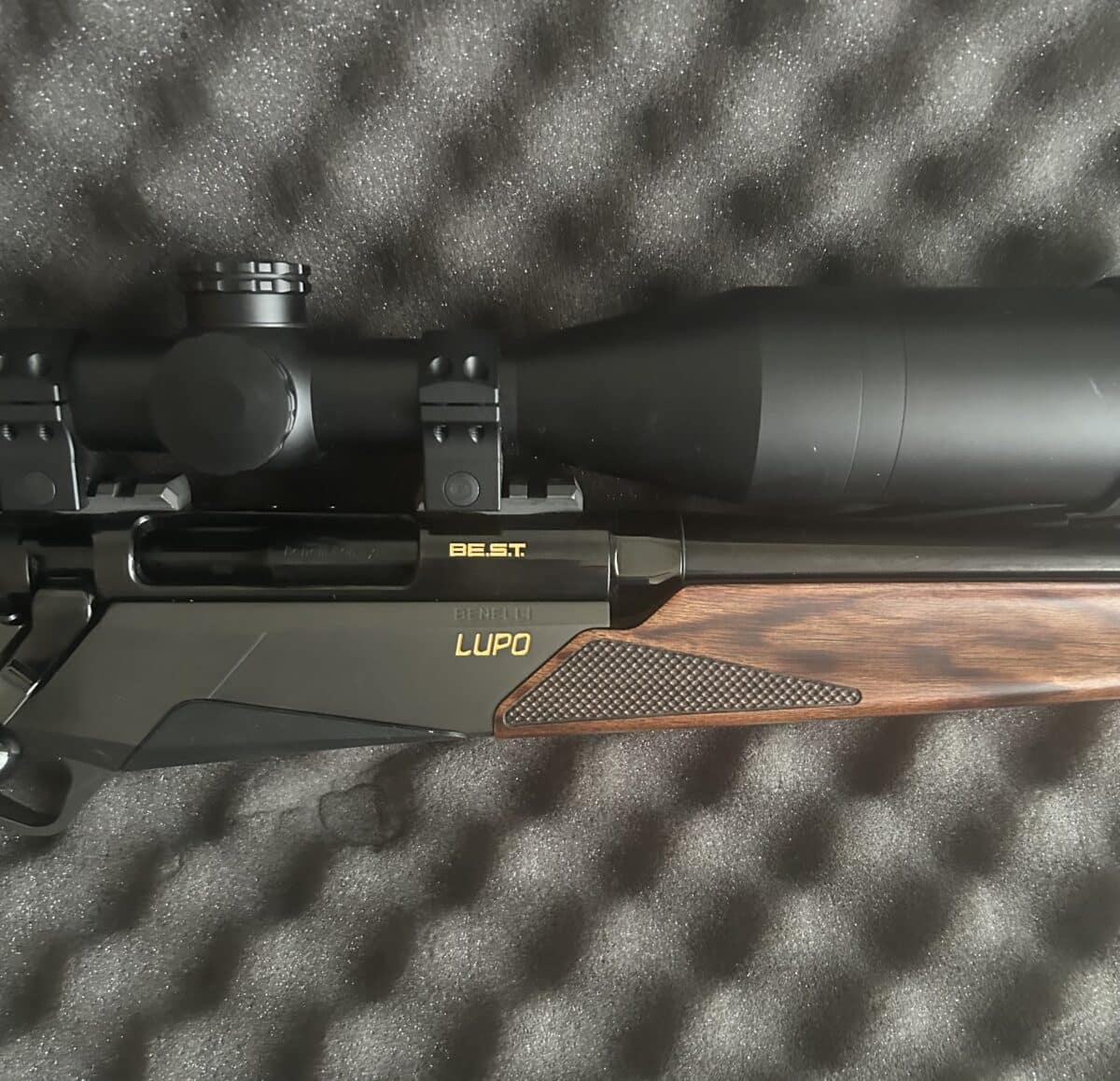 Benelli Lupo