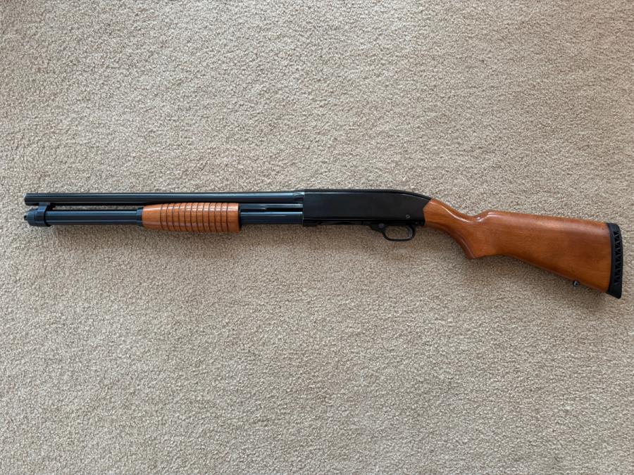 Fusil Winchester Defender model 1200, cal. 12. Impeccable.