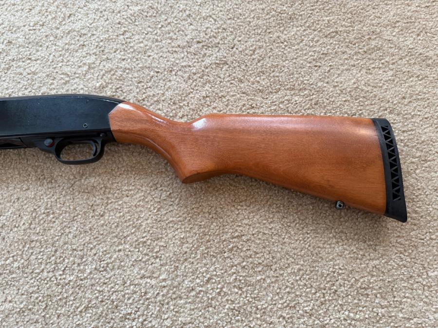 Fusil Winchester Defender model 1200, cal. 12. Impeccable.