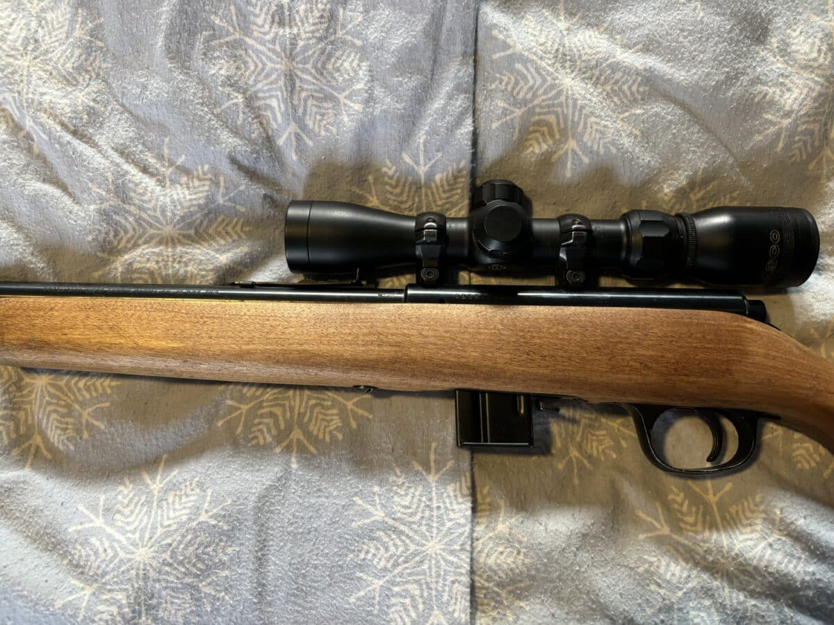 22 magnum Marlin model 25 mn bolt action telescope