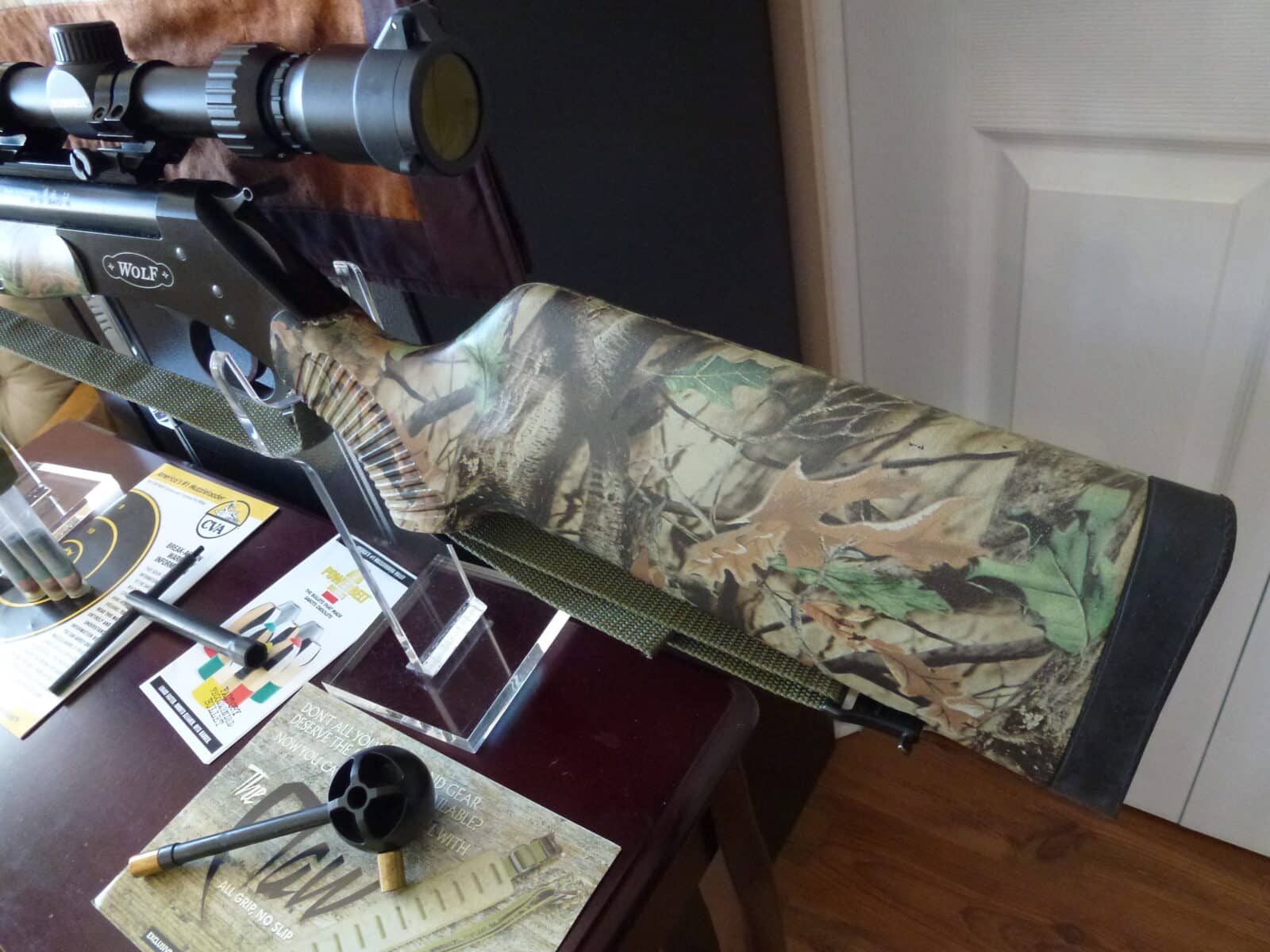 MUZZLELOADER CVA WOLF CAMO CAL. .50 avec telescope BUSHNELL