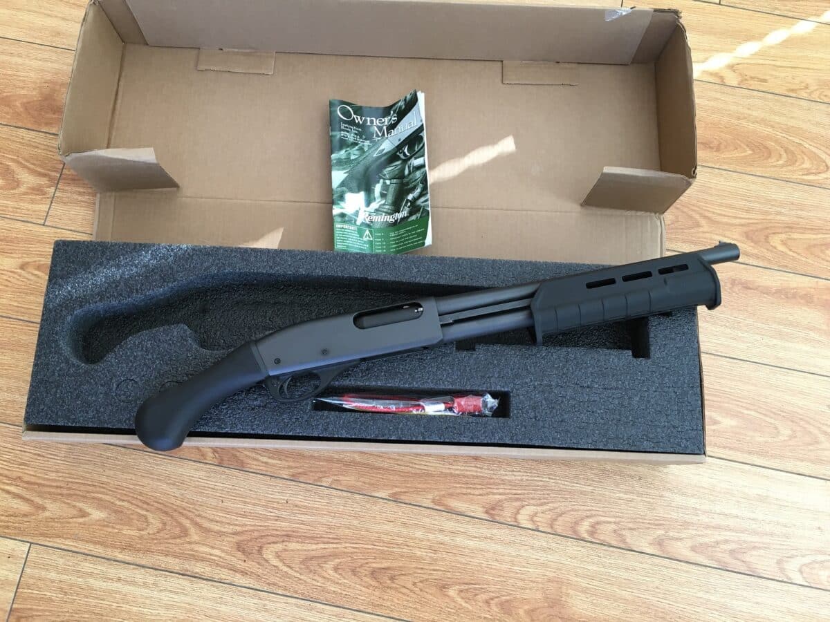 Remington 870 TAC-14, cal. 20, 3″. Extracteur “upgradé”. Neuf