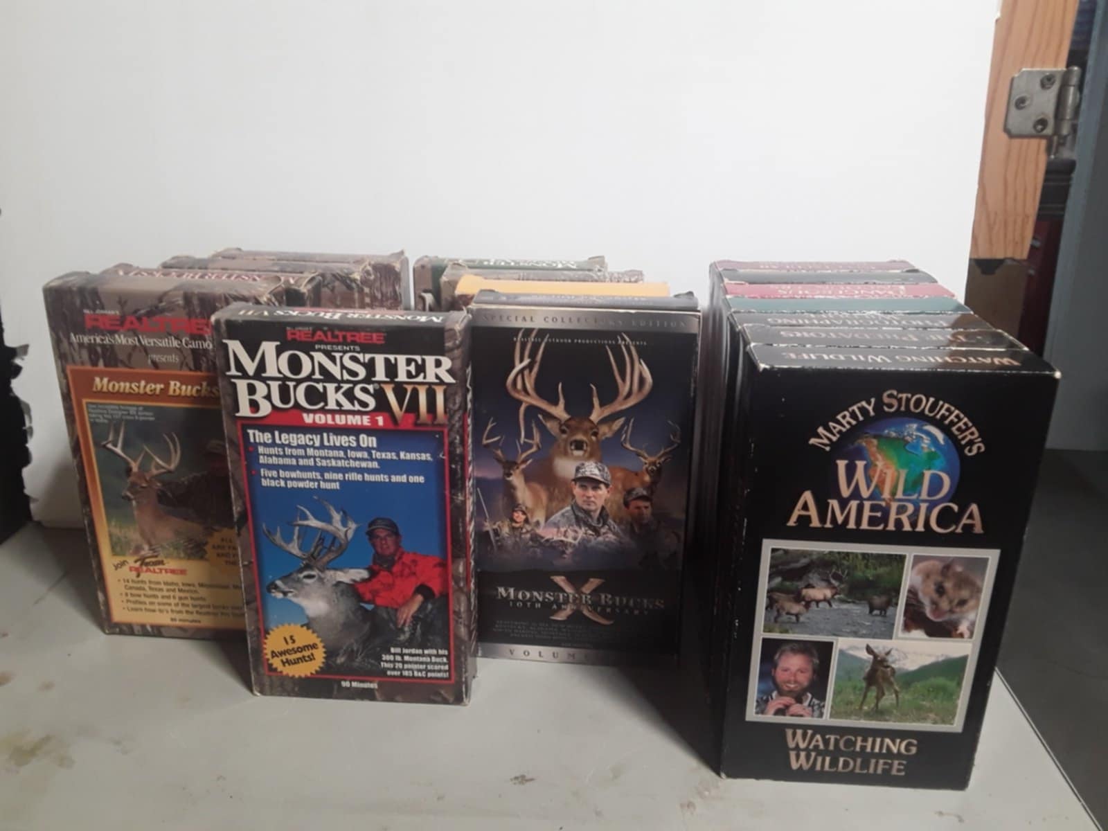 DVD, VHS et revues de chasse