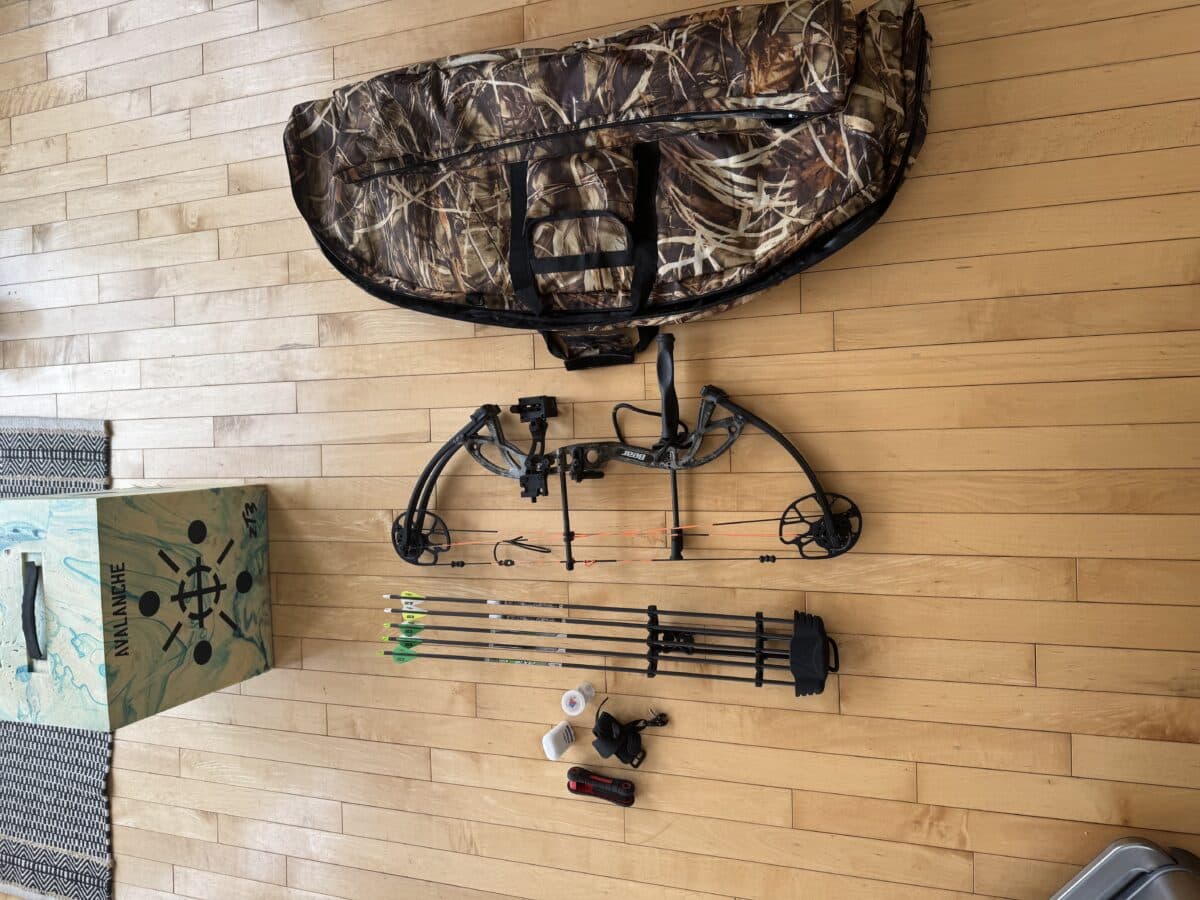 Ajouter à mes favoris Arc à poulies/Compound bow – Bear Cruzer G2