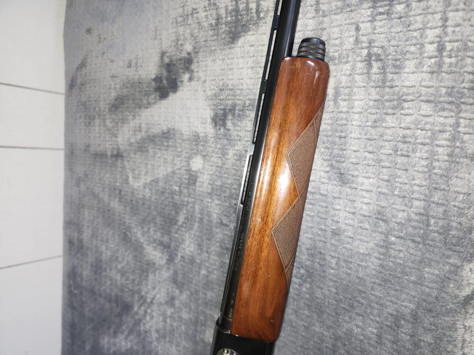 28 semi-automatique