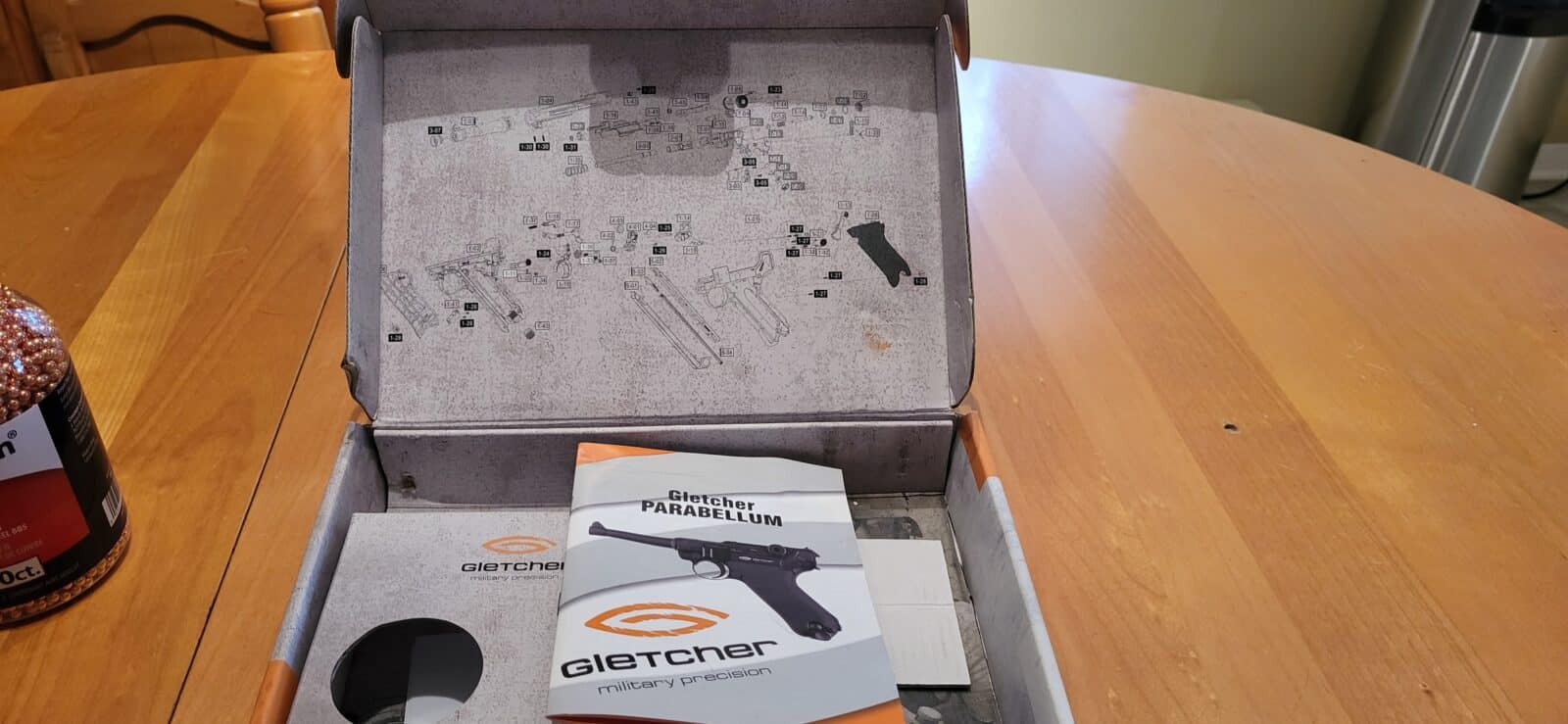 Pistolet a air comprimé Gletcher Parabellum