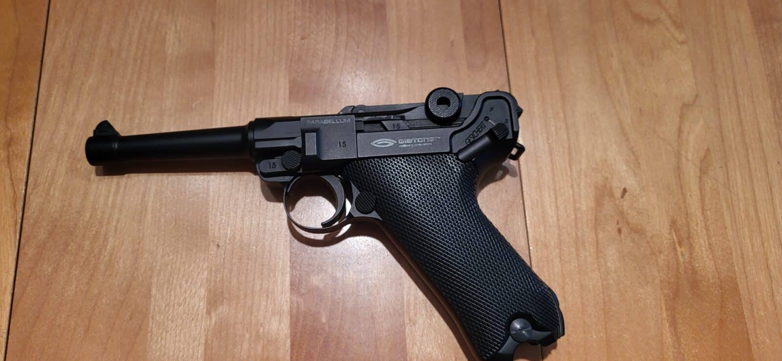 Pistolet a air comprimé Gletcher Parabellum