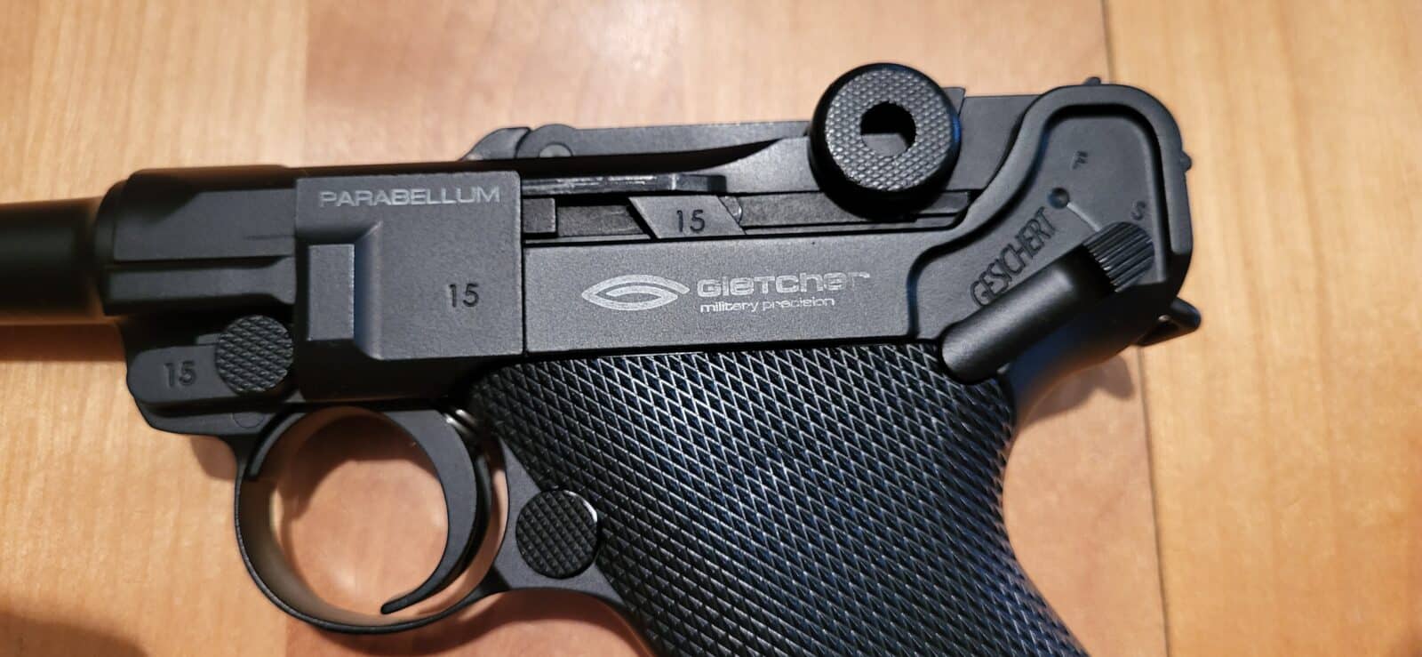 Pistolet a air comprimé Gletcher Parabellum