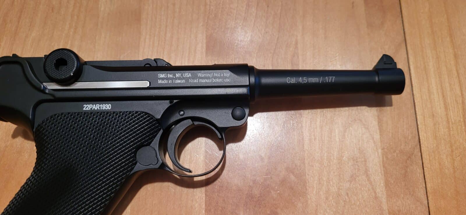 Pistolet a air comprimé Gletcher Parabellum