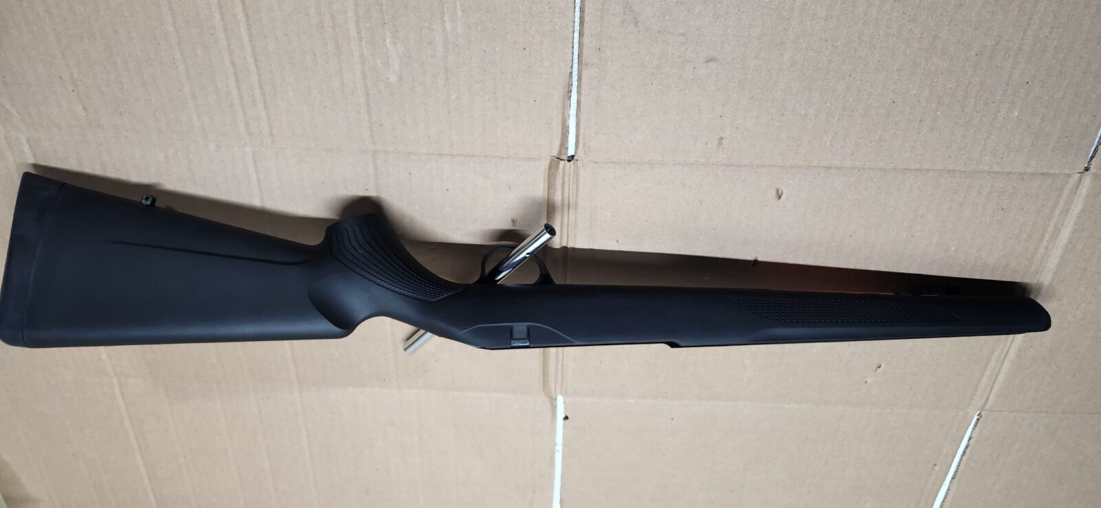 Tikka T3x lite crosse synthétique neuve pour gaucher.