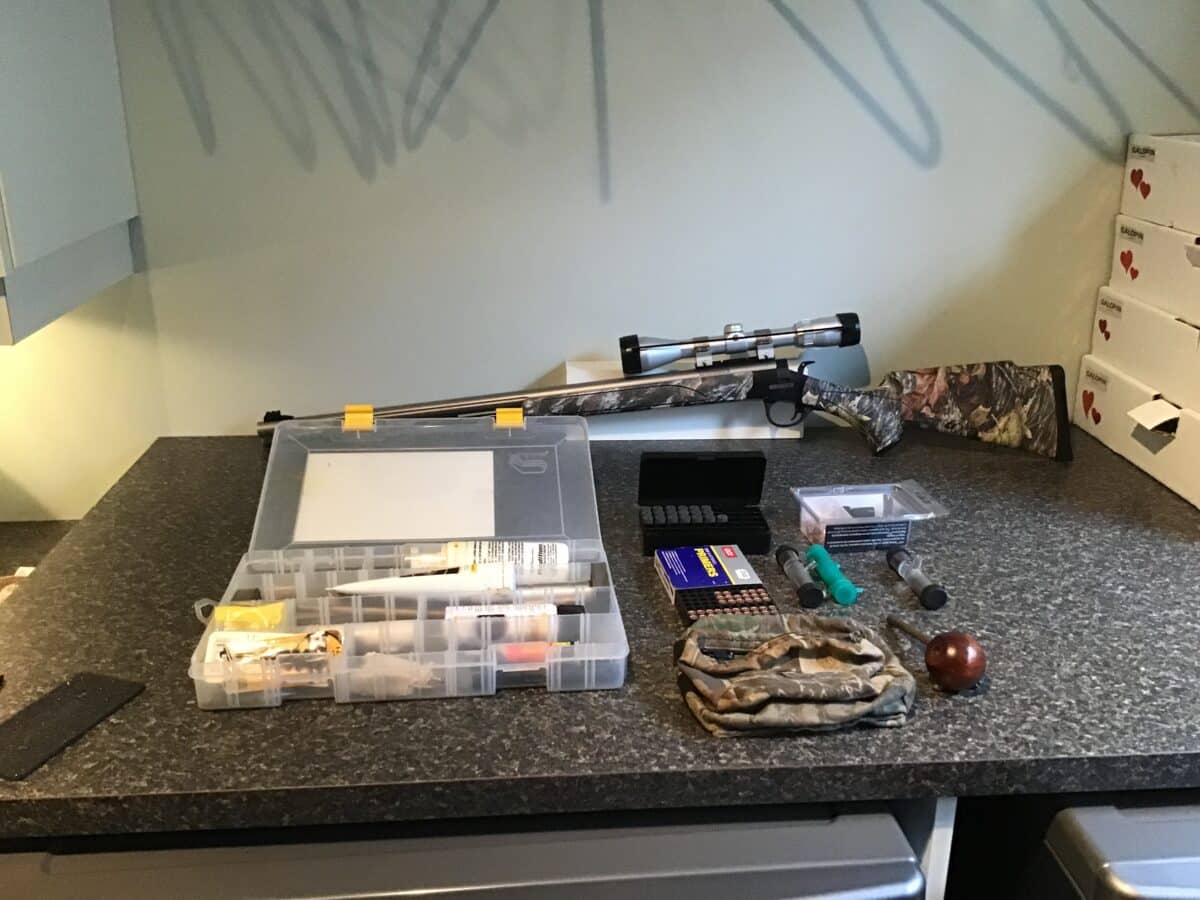 Fusil Remington Genesis calibre 50 avec telescope et accessoires