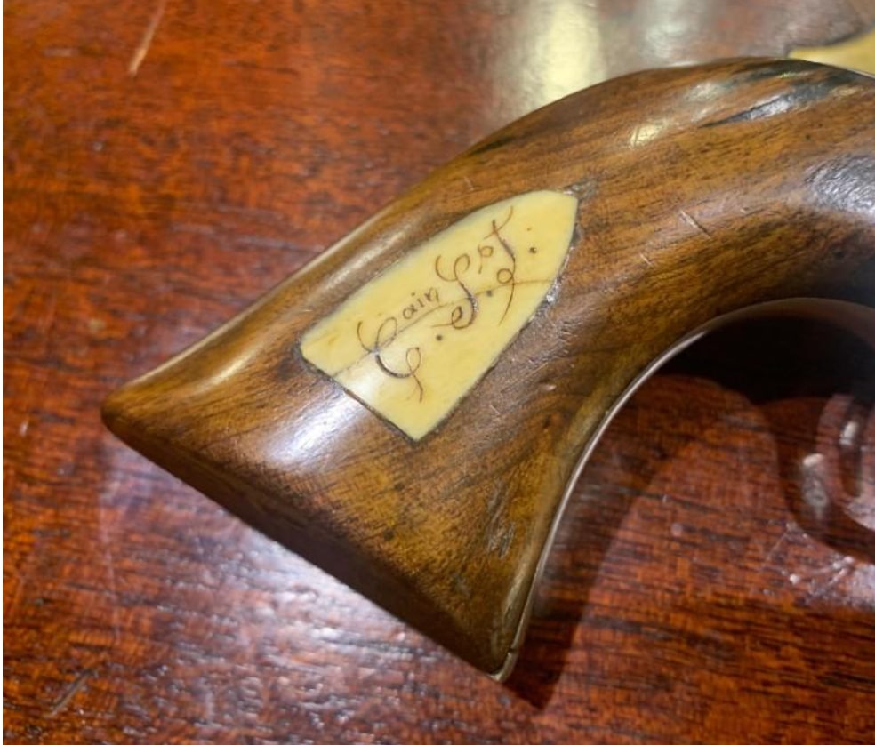 Colt Navy 1851 calibre 36 London Model en coffret