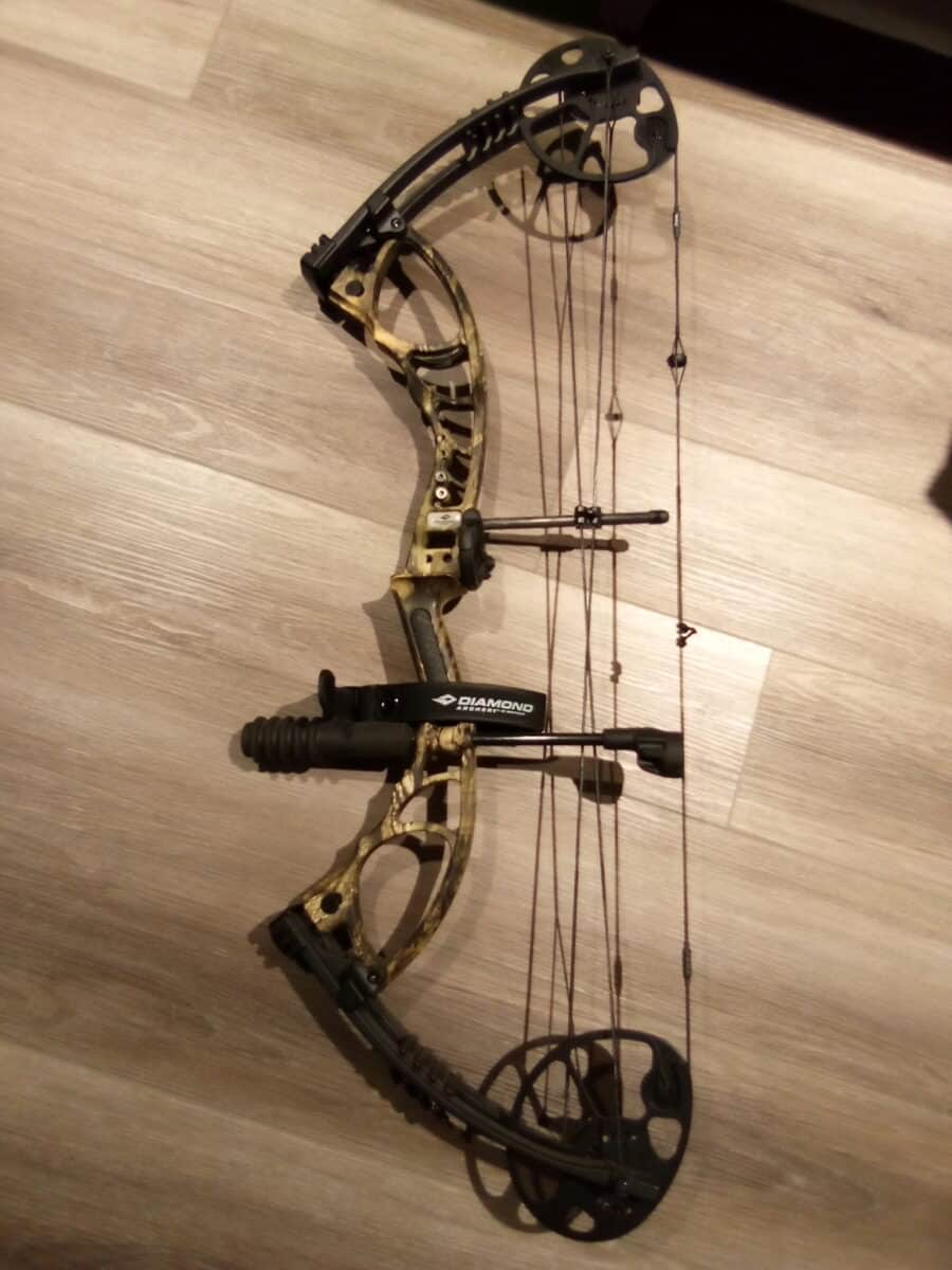 Arc à poulies (Diamond Archery Bowtech Edge XT) Compound Bow