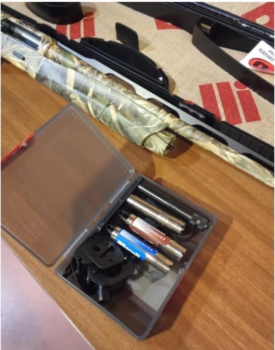 Benelli Black Eagle Confortech Cal: 28/76