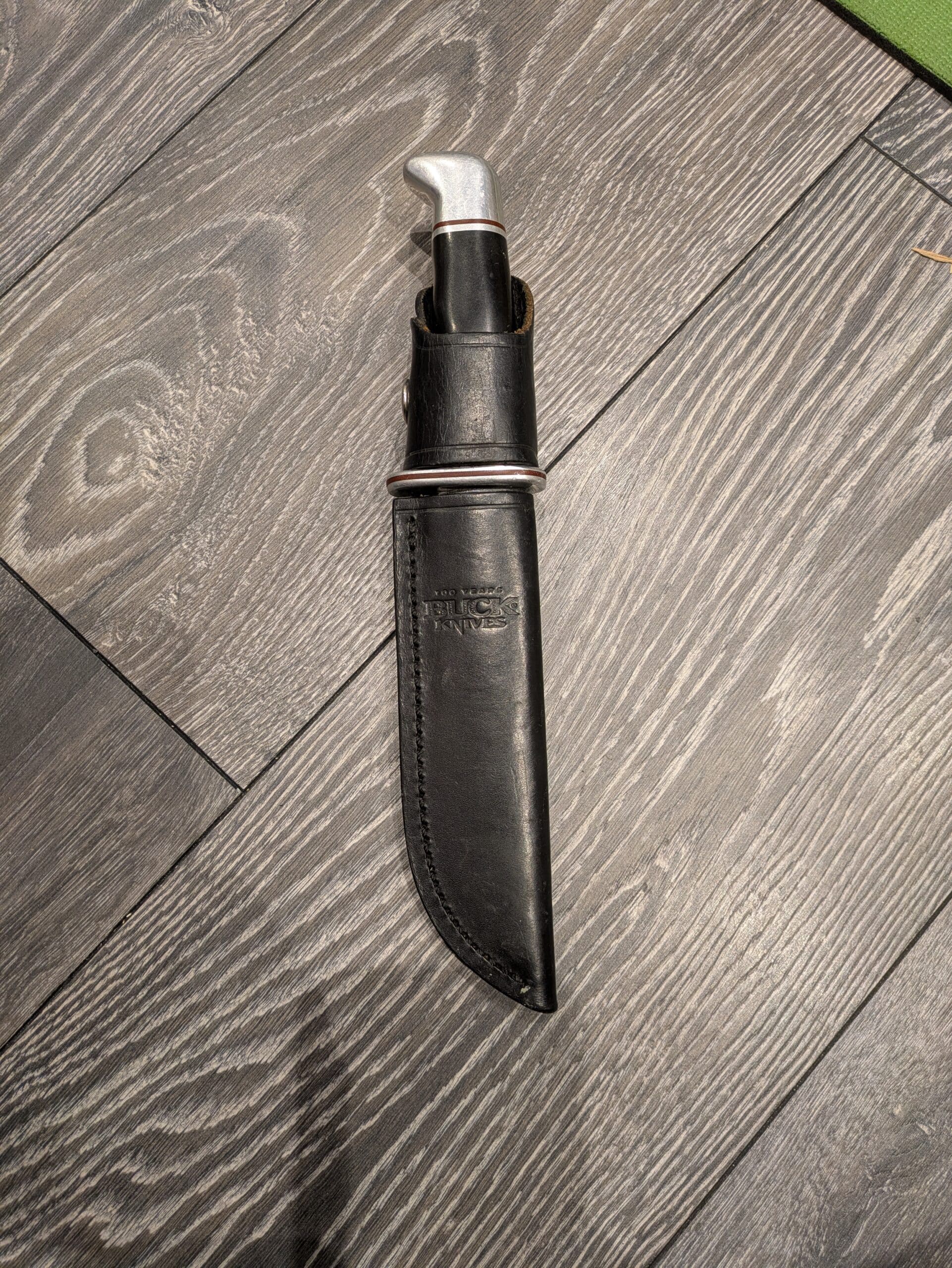 Couteau BUCK 119