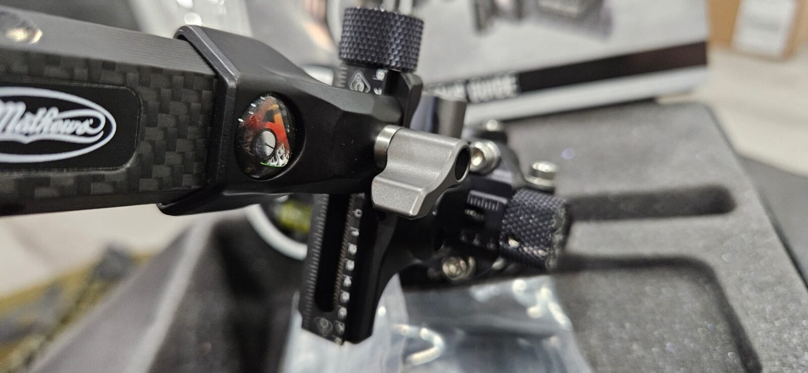 Mathews Bridge Lock Axcel Sight 5 pins comme neuf