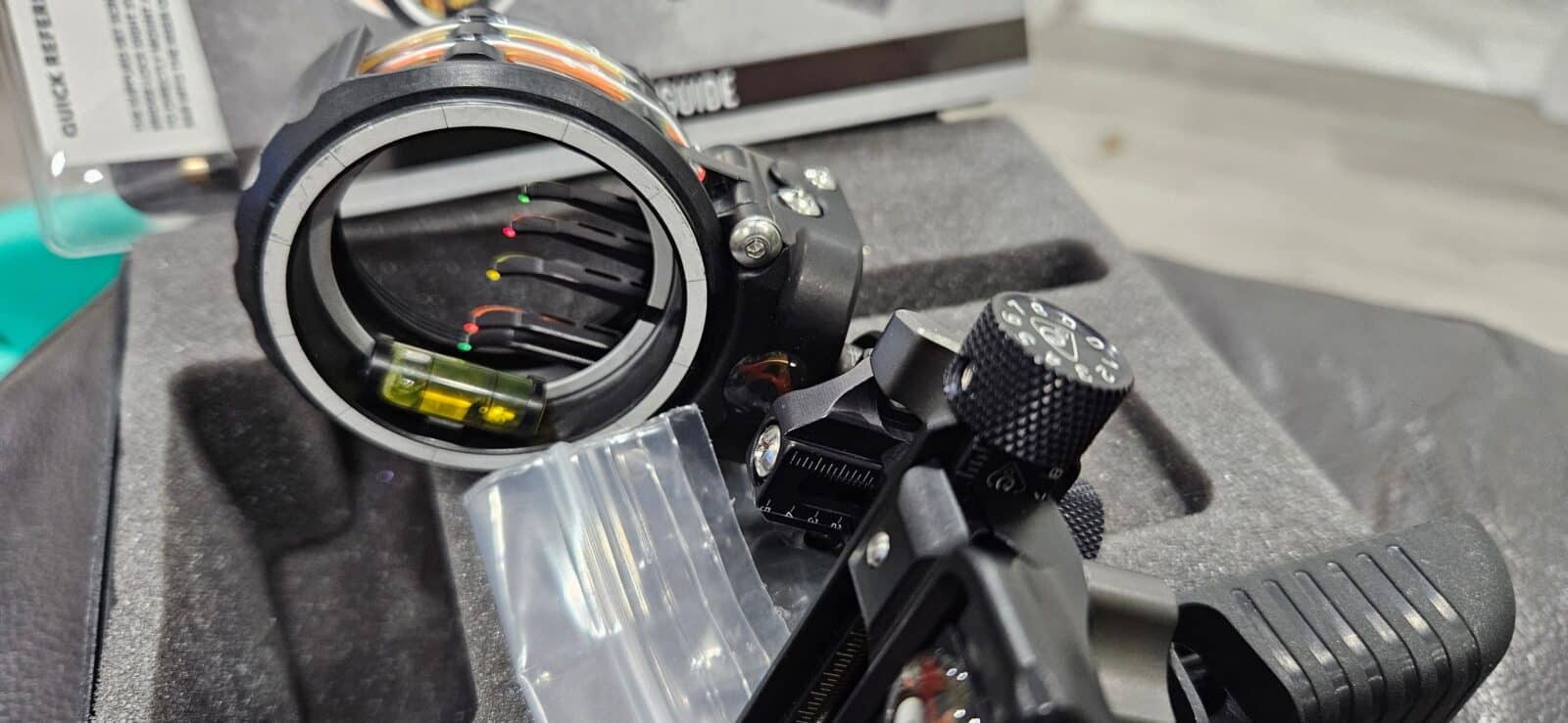 Mathews Bridge Lock Axcel Sight 5 pins comme neuf