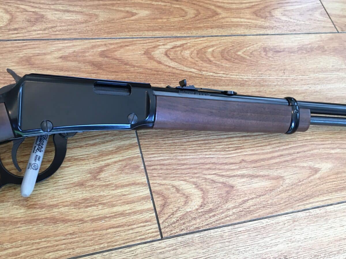 Carabine Henry H001, de calibre 22 LR, Long et short. État neuf.